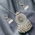 La Trendz Oxidised Silver Plated Pearl Necklace Set Earring