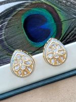 La Trendz Brass Glass Polki Kundan Gold Plated Stud Earring For Women