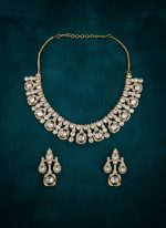 Gold Plated Moissanite Kundan Emerald Necklace Set | Indian Bridal Jewellery | Wholesale & Bulk Export - Image 2