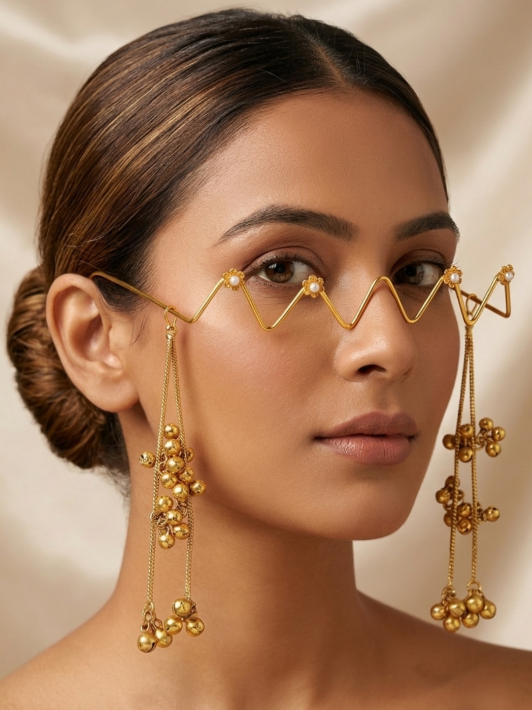 FC04_0250120_WEBSITE_A Wholesale Gold Plated Pearl Facelet – Bulk Fashion Imitation Jewellery Supplier - Image 1